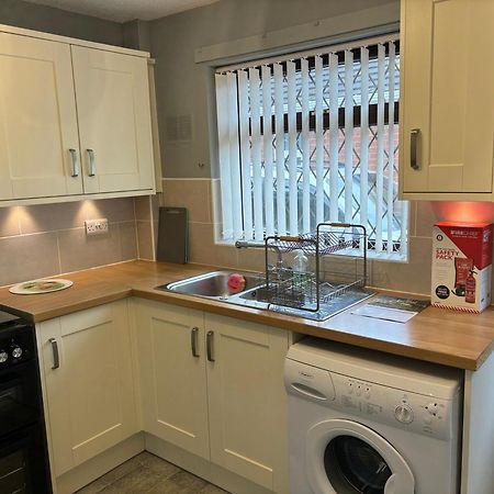 2 Bedroom Bungalow Rhosllanerchrugog Екстериор снимка