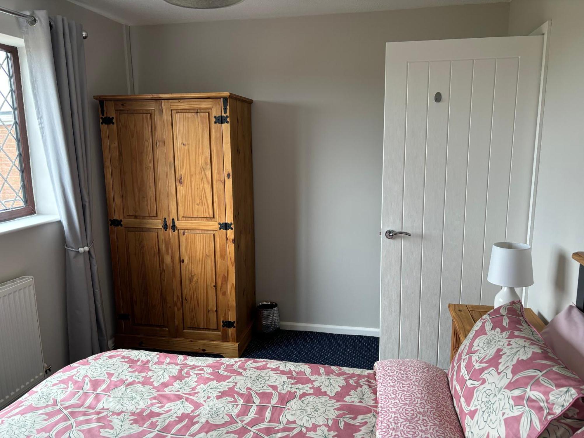 2 Bedroom Bungalow Rhosllanerchrugog Екстериор снимка
